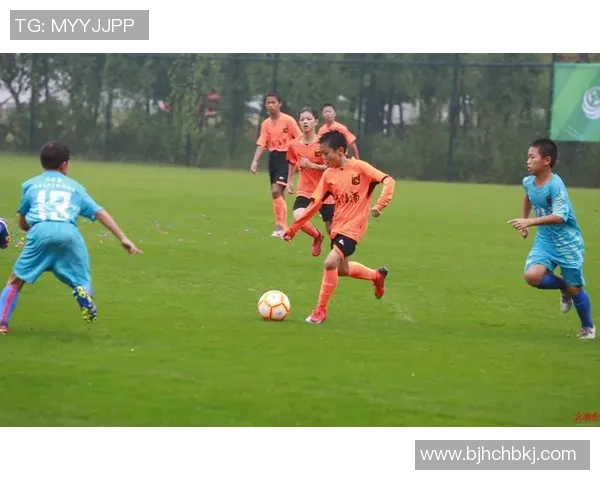 小柴足球：探索青少年足球发展的新路径与未来愿景